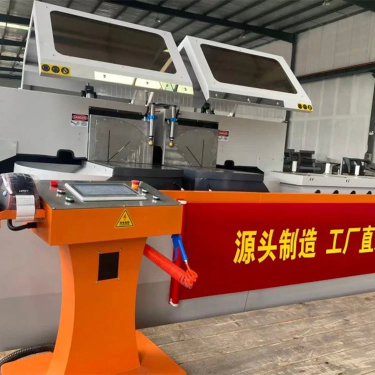 Ferăstrău de onglet compus CNC cu 5 axe