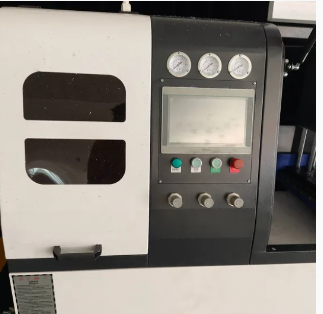 Ferăstrău circular de precizie CNC pentru profile industriale din aluminiu